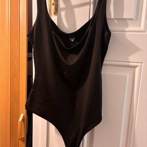 Windsor Black Top with Logo Detail